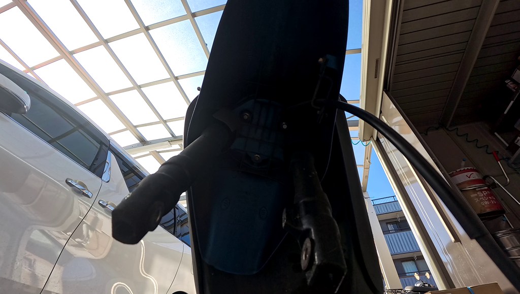 フェンダーの取り外し